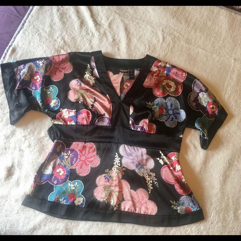 Bisou Bisou kimono top